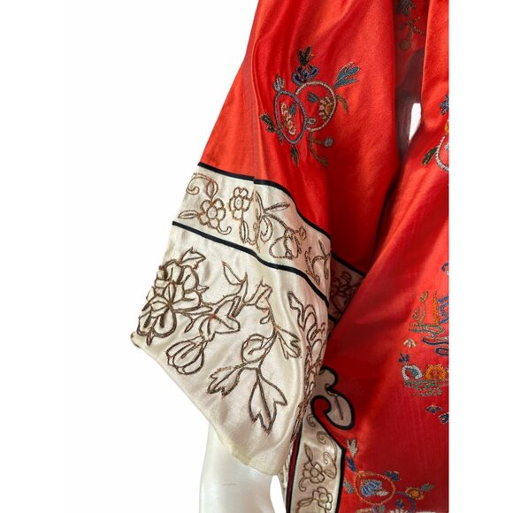 Vintage red silk Chinese jacket with Forbidden Stitch Peking Knot embroidery - Picture 6 of 9